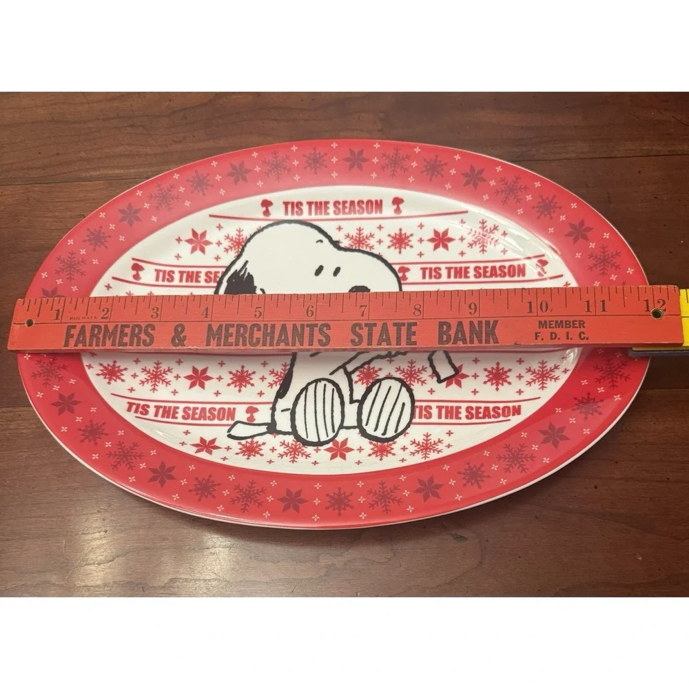 Tis The Season Peanuts Snoopy Christmas Holiday Red & White Oval 12